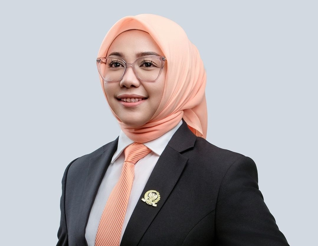 Umy Asyiatun Khadijah, SE